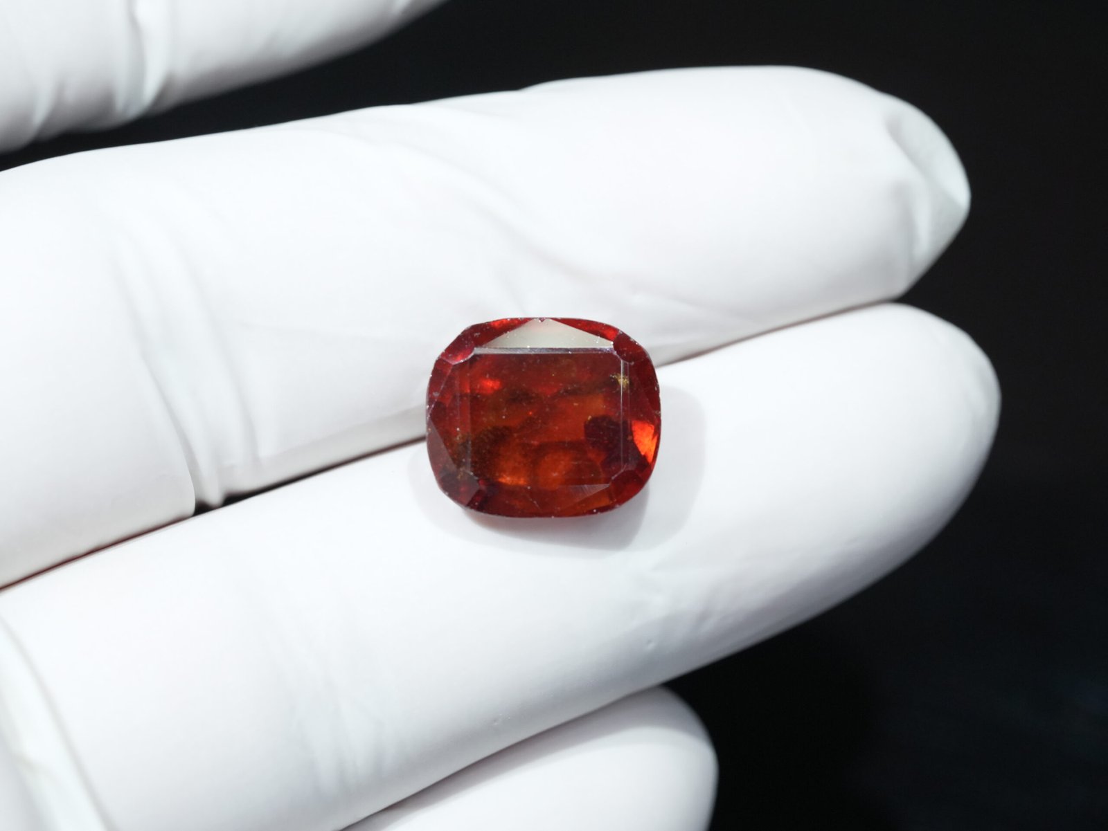 Natural African Gomed Ratna (Hessonite Garnet) Origin Africa, Weight 12.47 Ratti / 11.340 Carat, 100% Natural, Untreated, Lab-Tested - Image 4