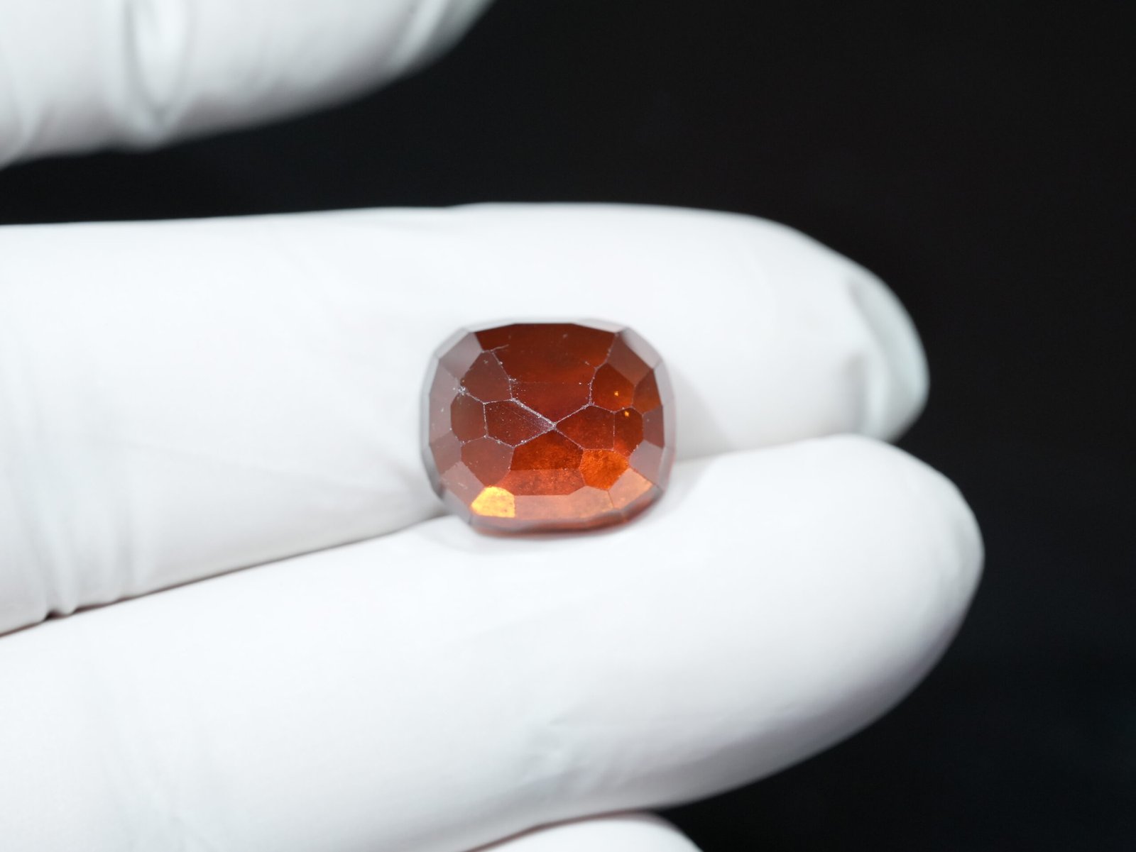 Natural African Gomed Ratna (Hessonite Garnet) Origin Africa, Weight 12.47 Ratti / 11.340 Carat, 100% Natural, Untreated, Lab-Tested - Image 2