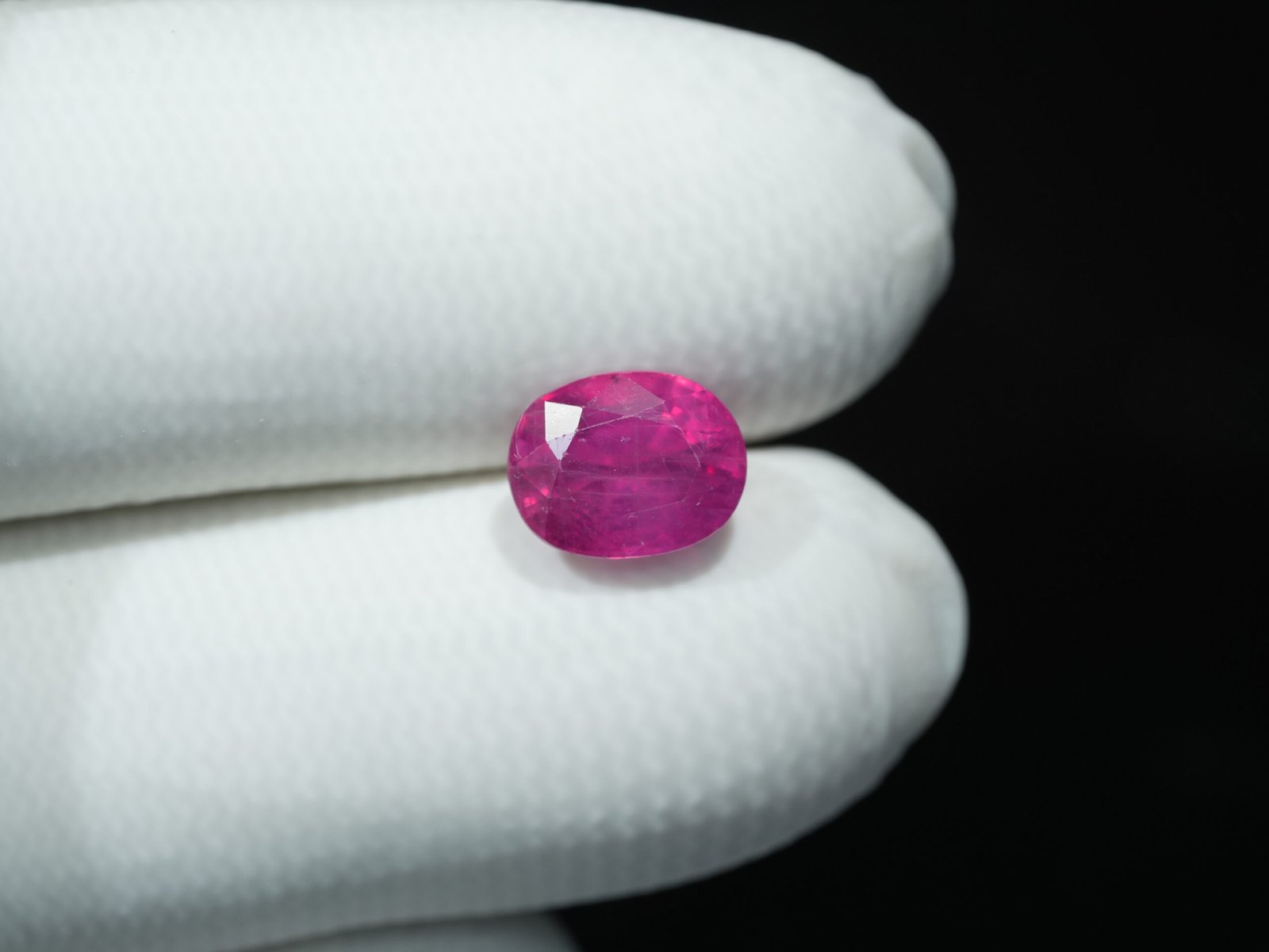 Natural African Manik (Ruby Gemstone) Weight: 04.19 Ratti / 03.810 Carat - Image 2