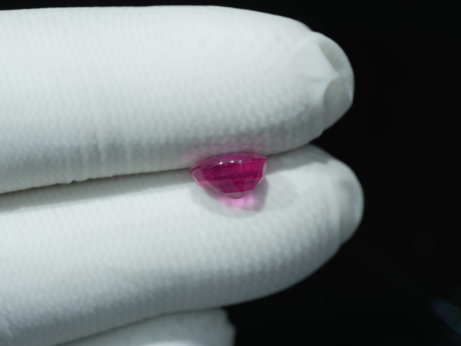 Natural African Manik (Ruby Gemstone) Weight: 03.50 Ratti / 03.19 Carat - Image 3