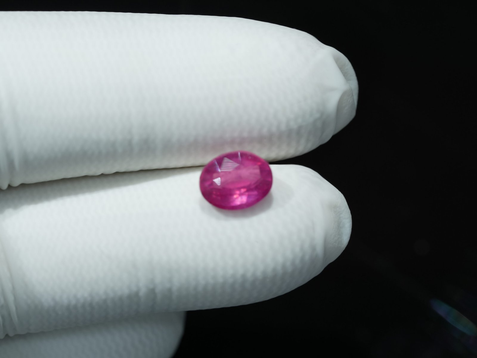 Natural African Manik (Ruby Gemstone) Weight: 03.50 Ratti / 03.19 Carat - Image 4