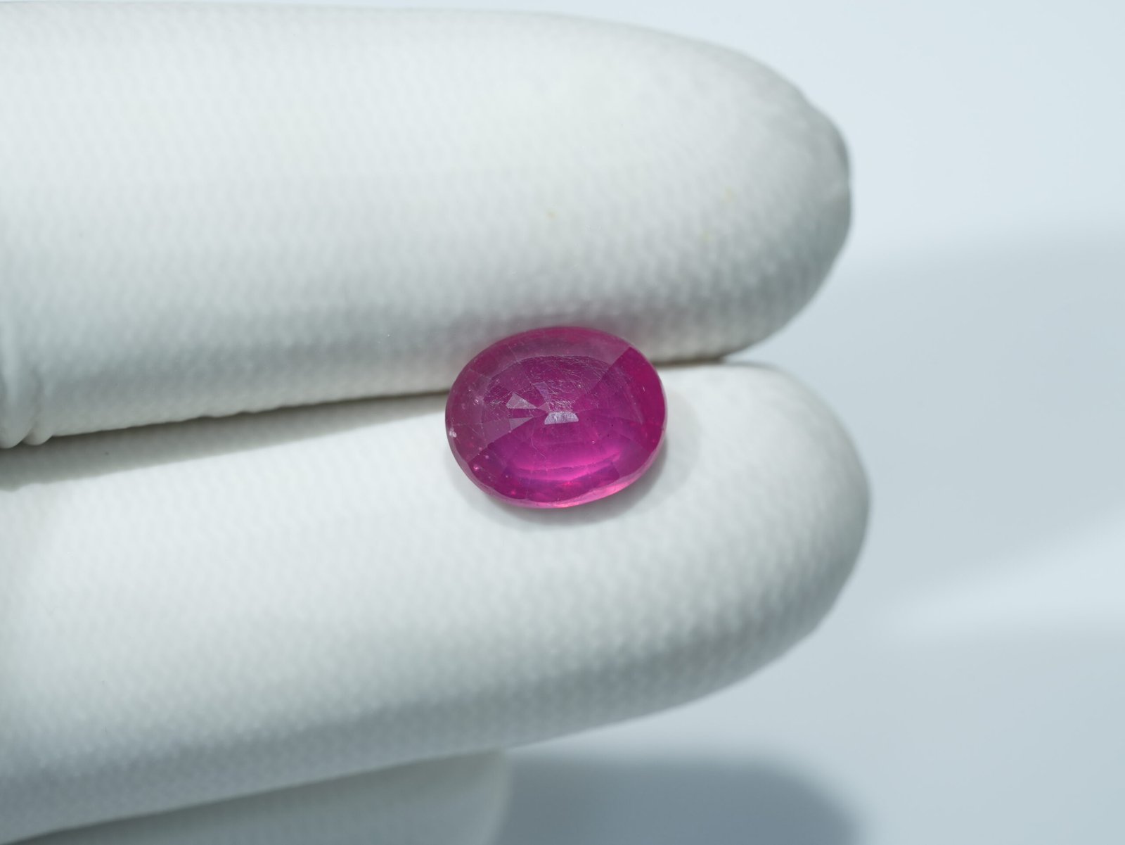 Natural African Manik (Ruby Gemstone) Weight: 05.08 Ratti / 4.62 Carat - Image 4