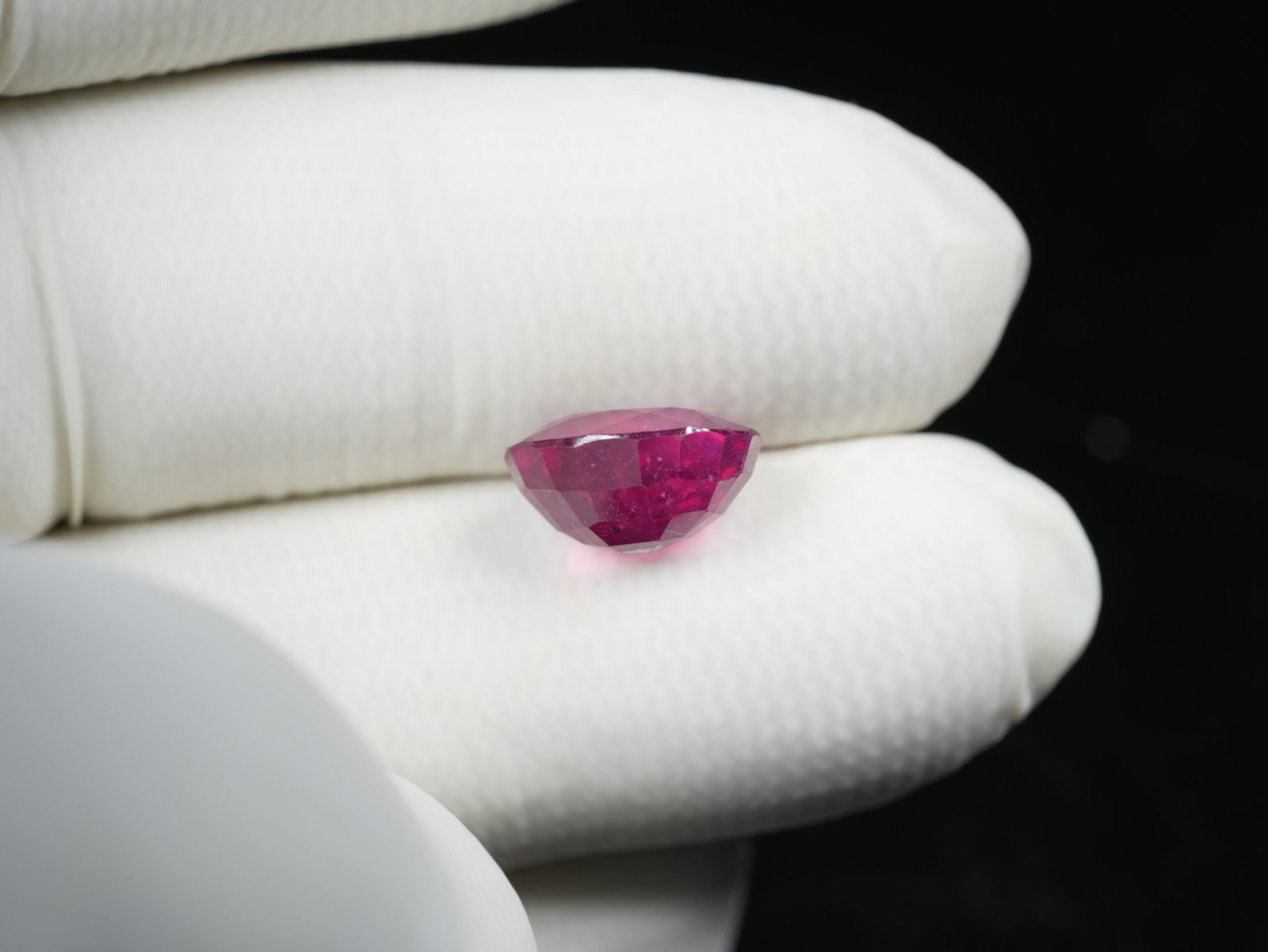 Natural African Manik (Ruby Gemstone) Weight: 8.03 Ratti / 07.30 Carat - Image 4