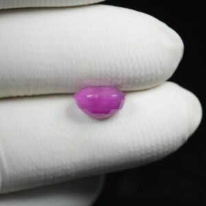 Natural Burmese Manik (Ruby Gemstone) 100% Natural Weight: 07.15 Ratti / 6.50 Carat