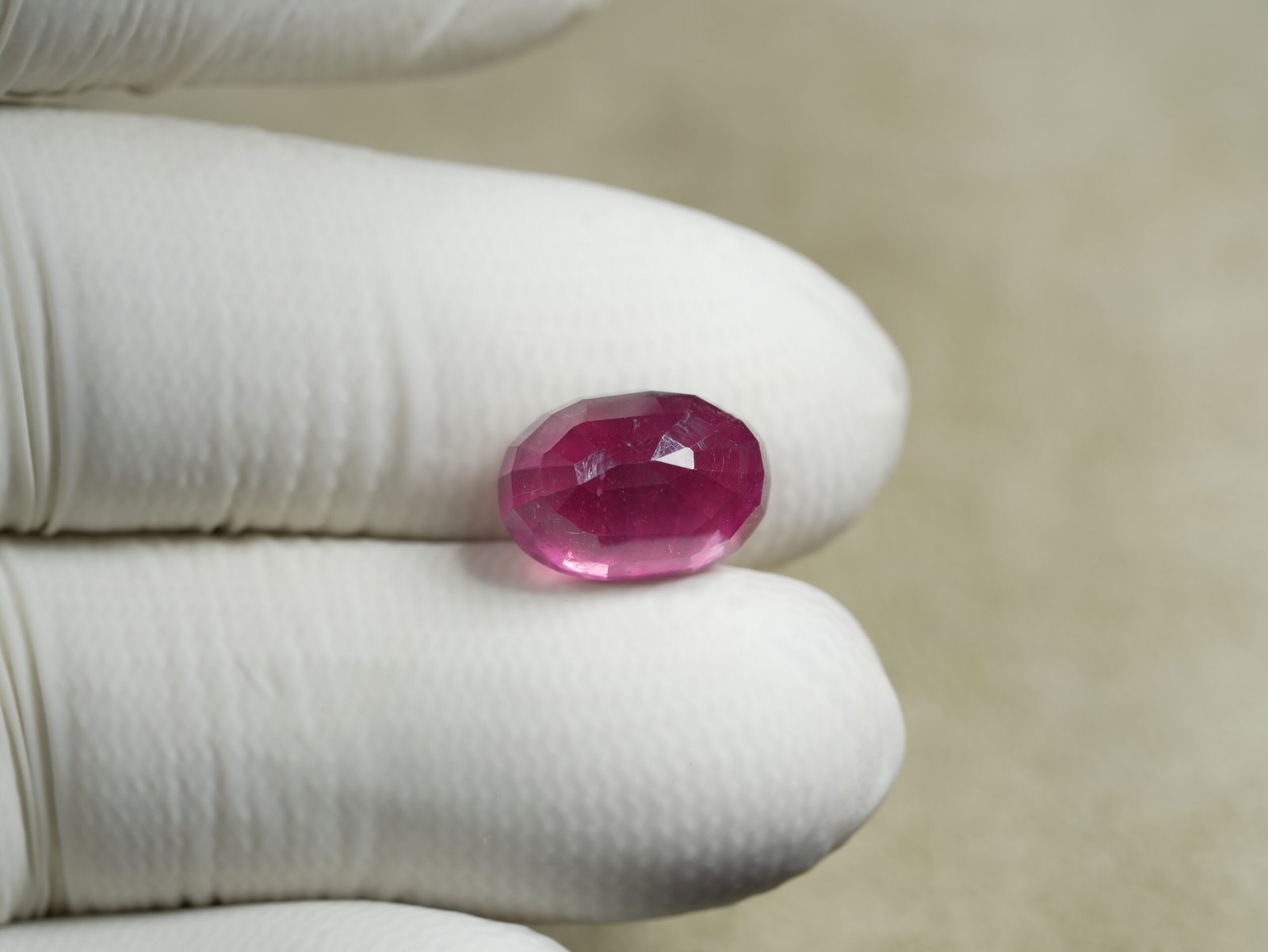 Natural African Manik (Ruby Gemstone) Weight: 11.93 Ratti / 10.85 Carat - Image 2