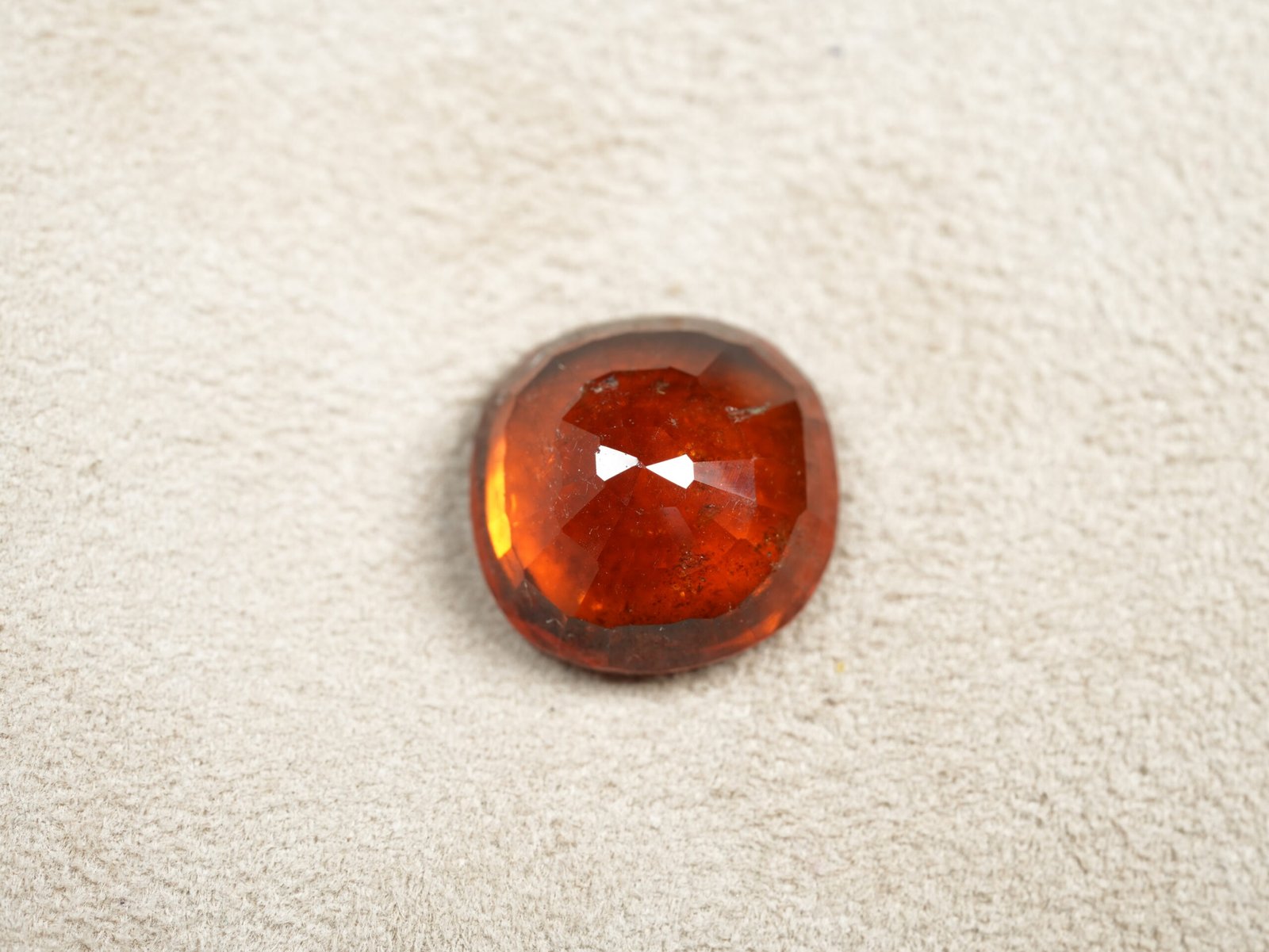Natural African Gomed Ratna (Hessonite Garnet) Origin Africa, Weight 09.10 Ratti / 08.28 Carat, - Image 2