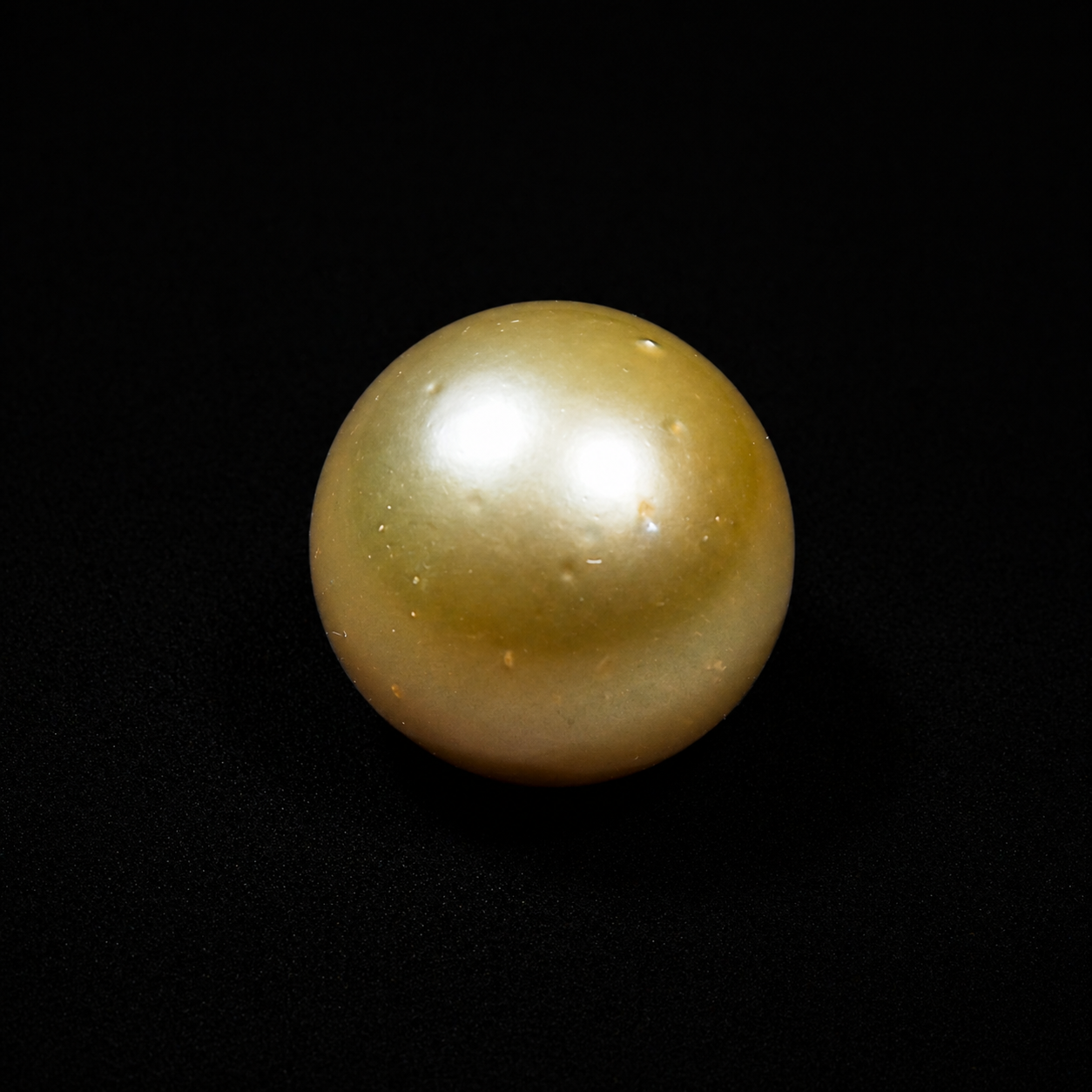natural south sea pearl(moti) stone