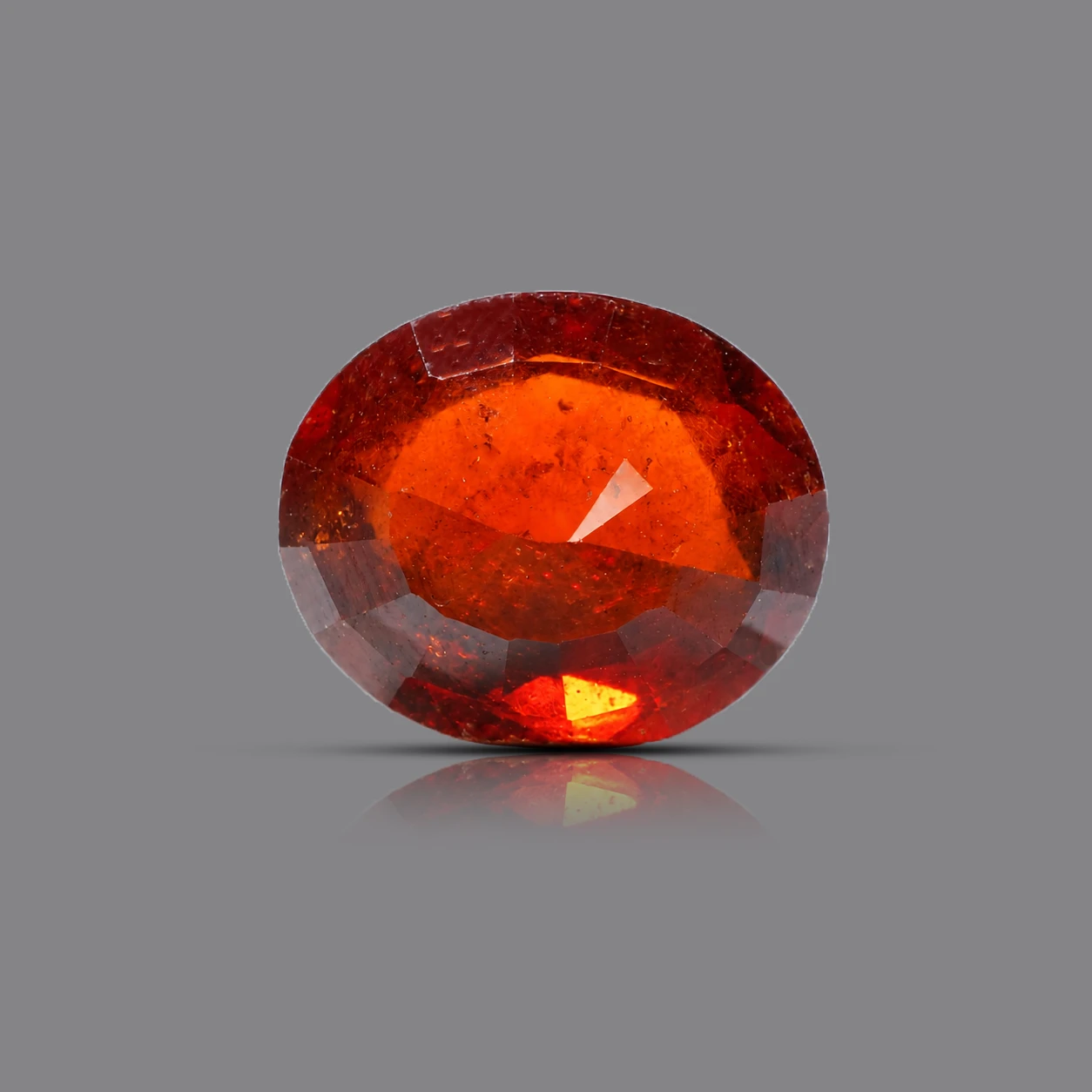 Hessonite Garnet Gemstone 10.40 Ct backside