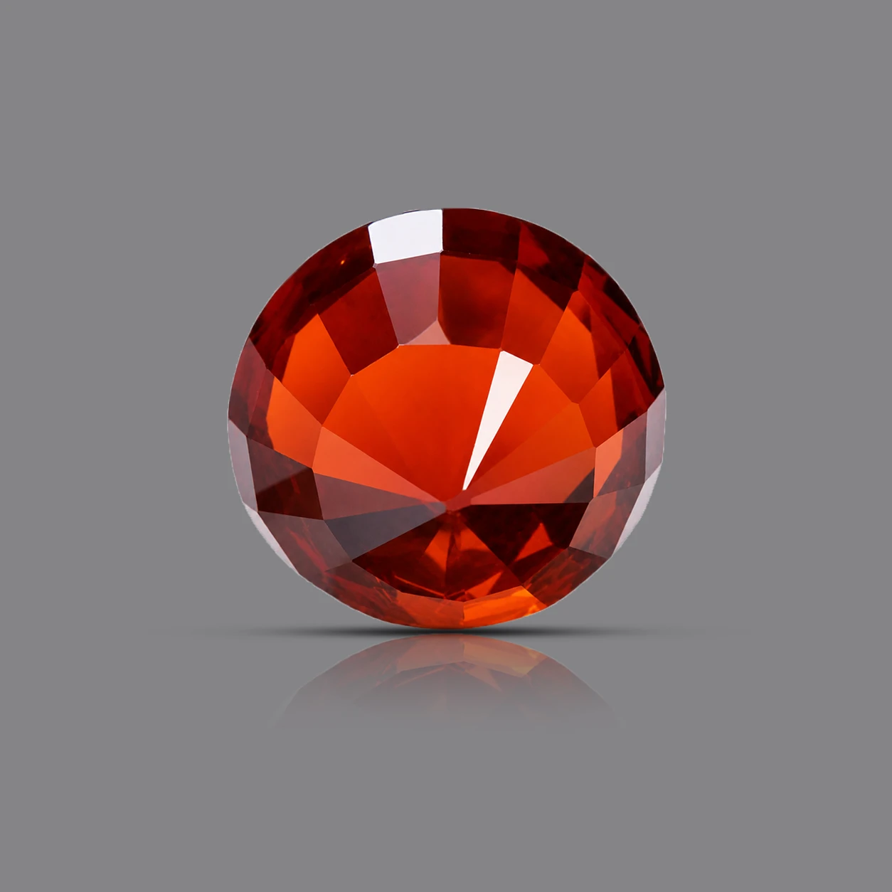 7.30 CT Garnet (Gomed) stone backside