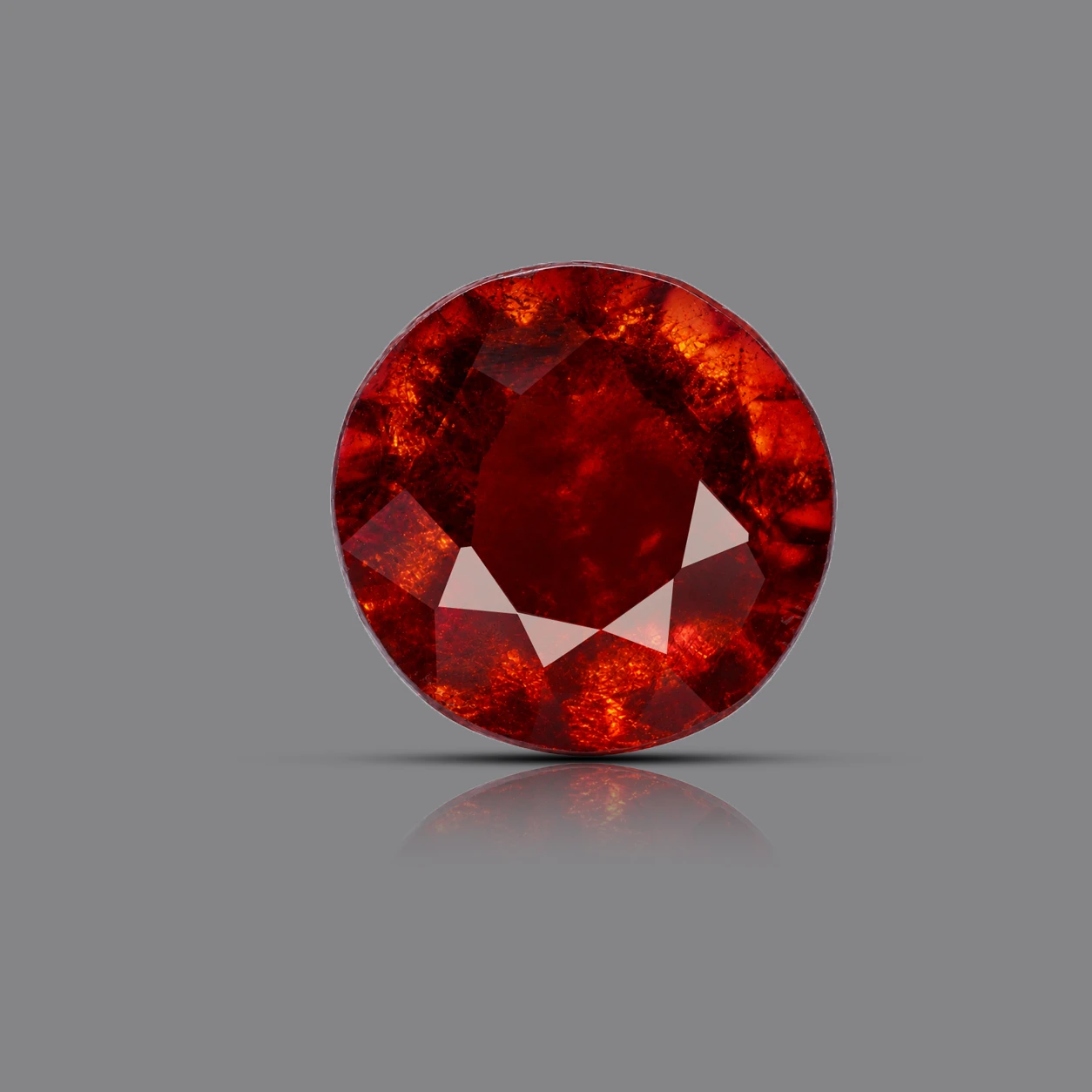 Garnet (Gomed) gemstone 9.60 ct