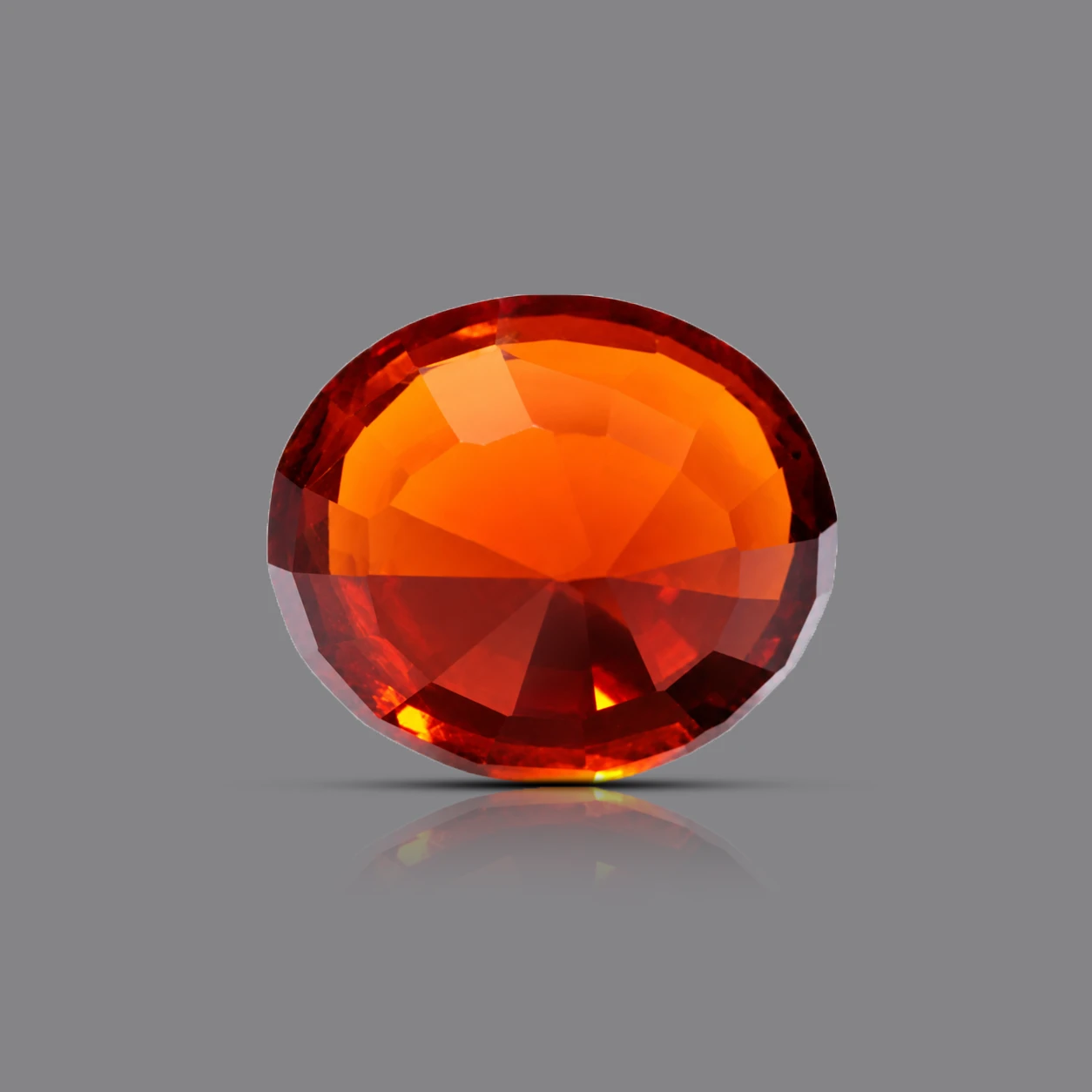 6.55 ct Garnet (Gomed) gemstone Backside