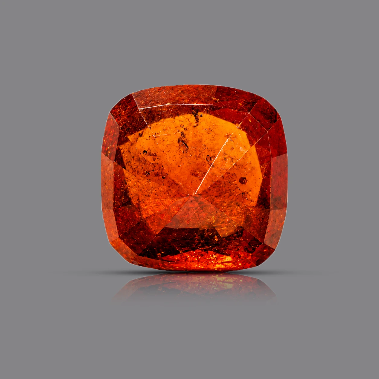 Hessonite Garnet Gemstone 10.30 Ct backside