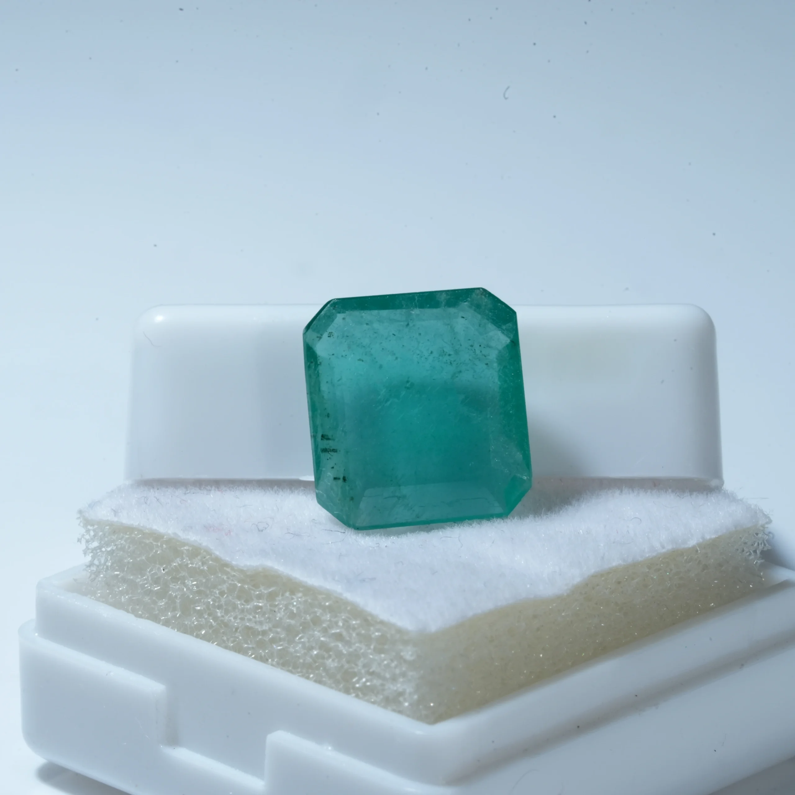 Natural Certified Green Emerald (Panna) – 4.15 Ct secondary