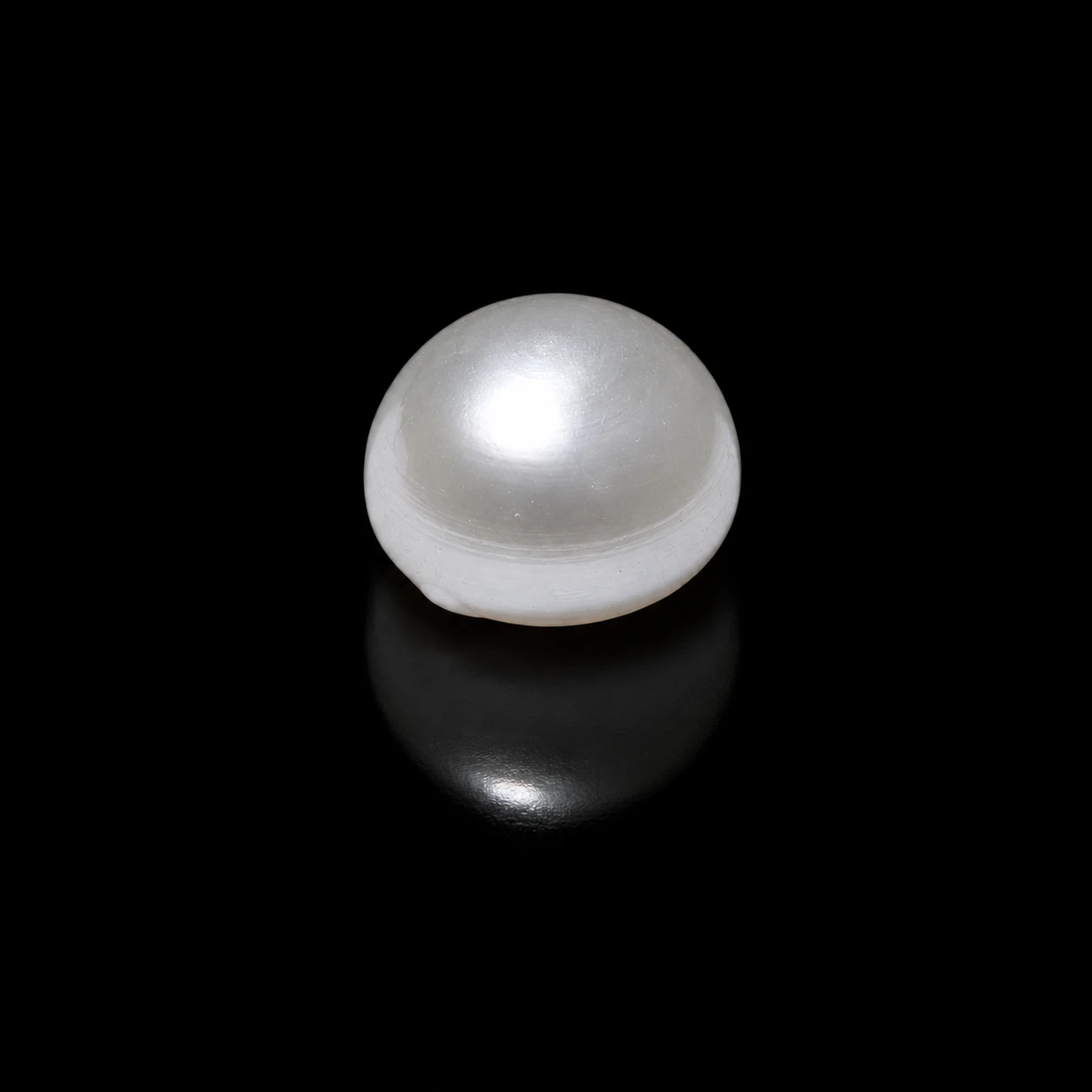 Hyderabadi Pearl stone-10.05 ct black background