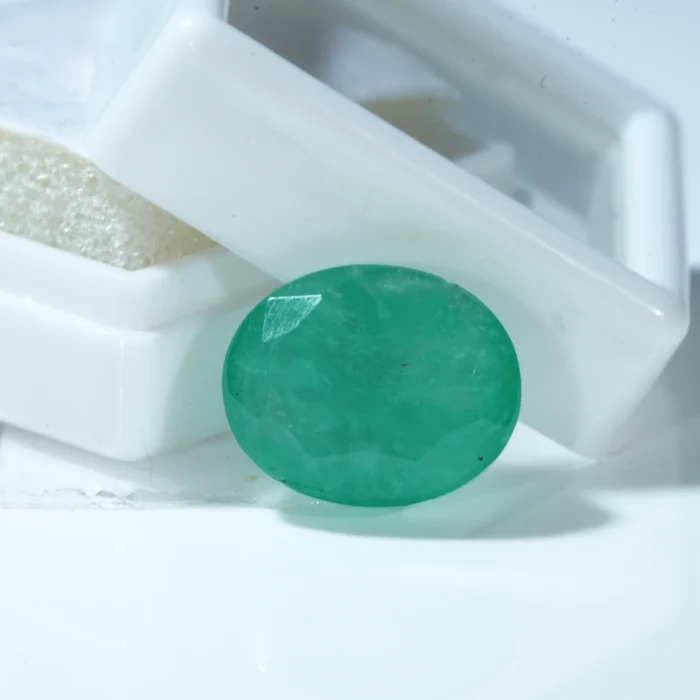 Natural Certified Green Emerald (Panna) – 8.55 Ct (9.31 Ratti)