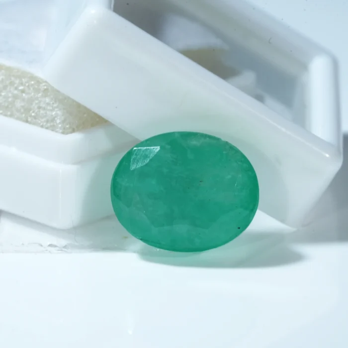 Natural Certified Green Emerald (Panna) – 8.55 Ct (9.31 Ratti)