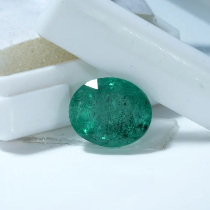 Natural Certified Green Emerald (Panna) – 4.10 Ct (4.46 Ratti)
