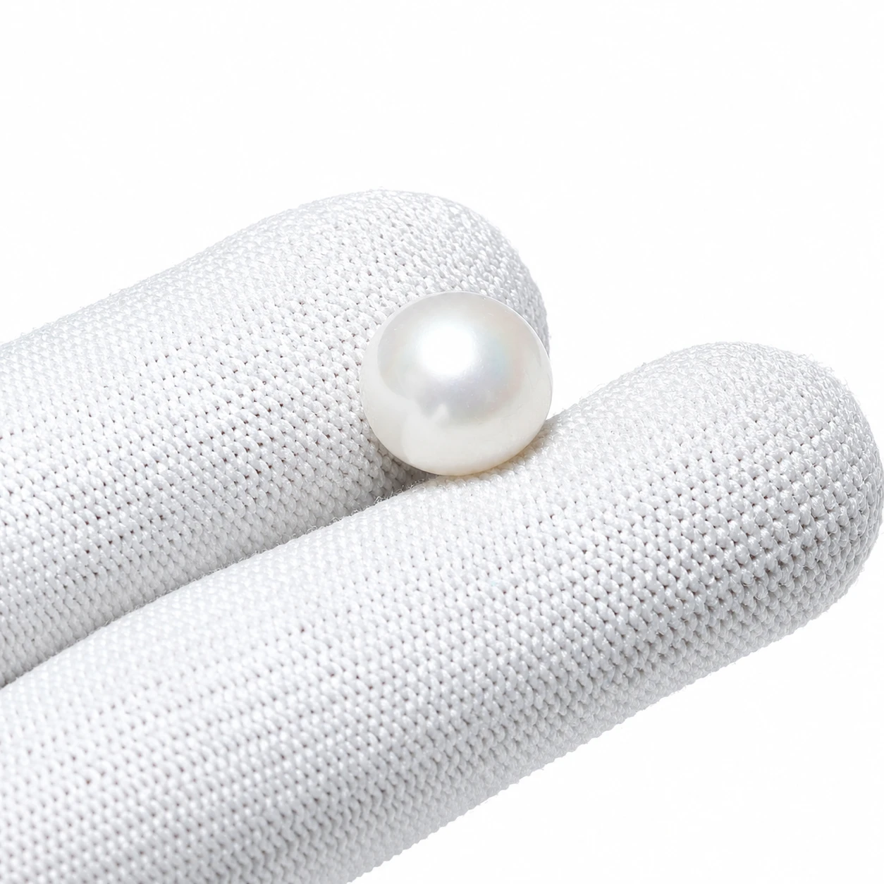 Hyderabadi Pearl (Moti) 9.20 Carat with finger