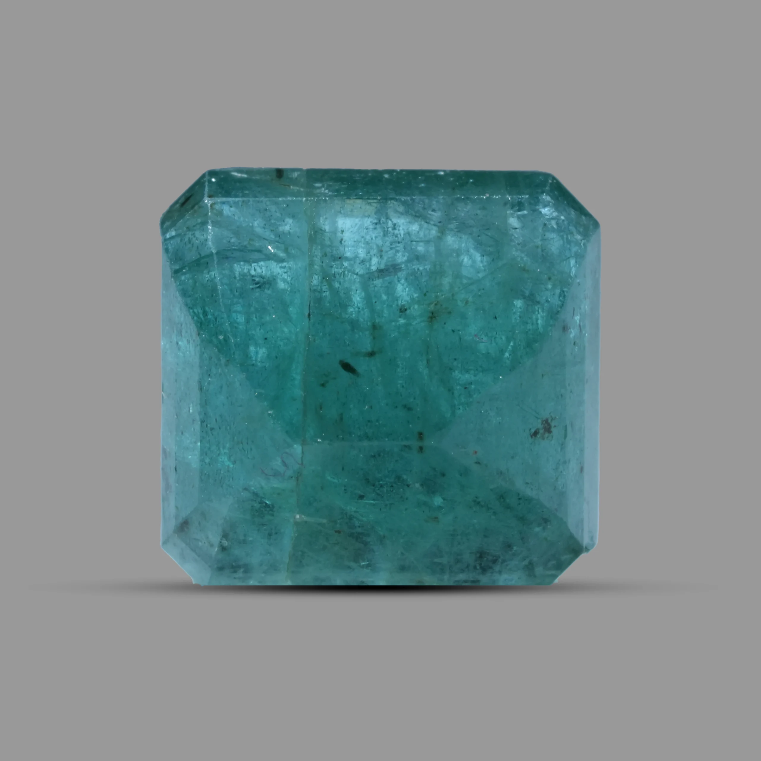 9.75 ct Natural Green Emerald (Panna) stone backside
