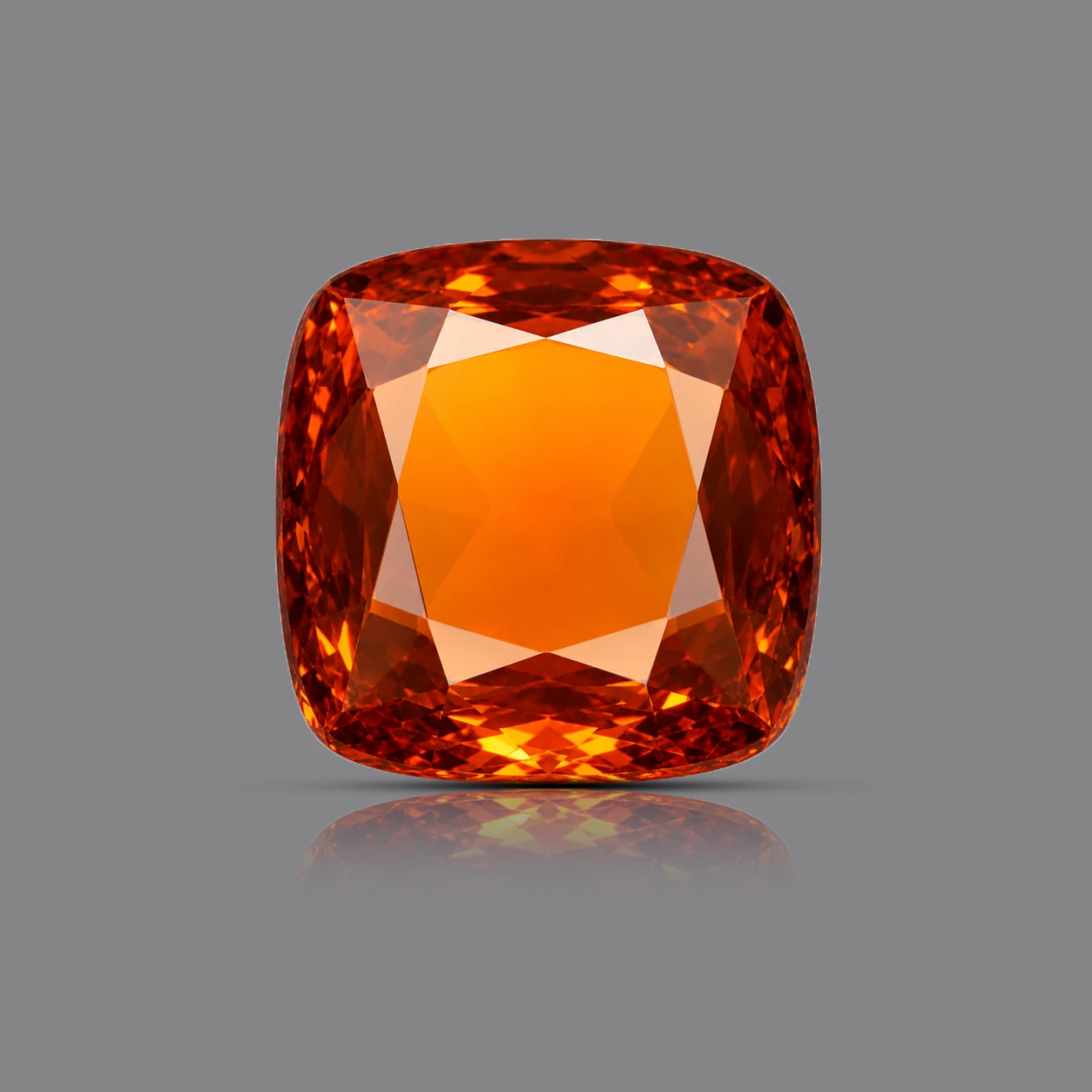 6.83 ct Hessonite Garnet