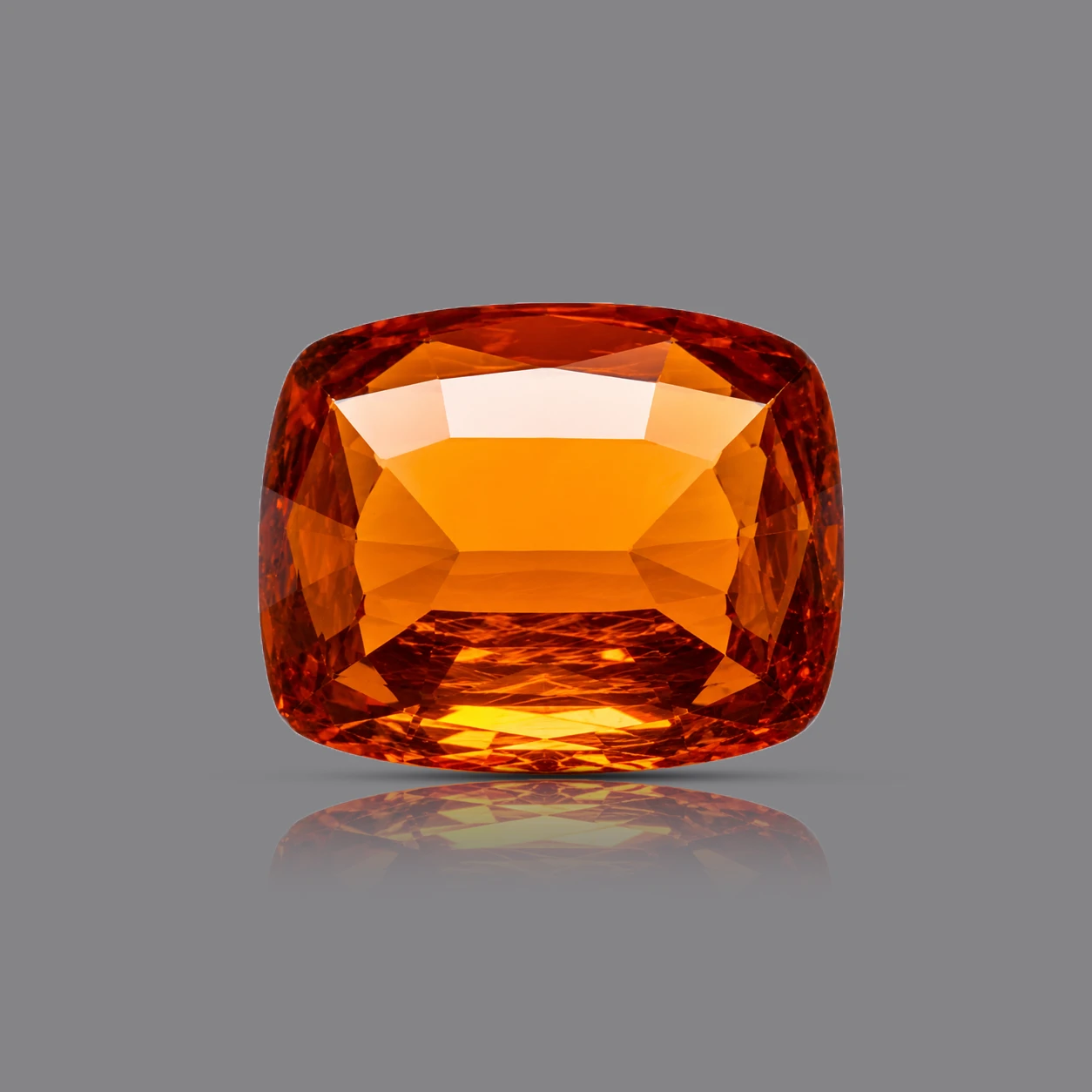 Hessonite Garnet 5.71 ct backside