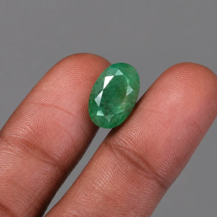 Natural Certified Green Emerald (Panna) – 4.65 ct (5.06 Ratti)