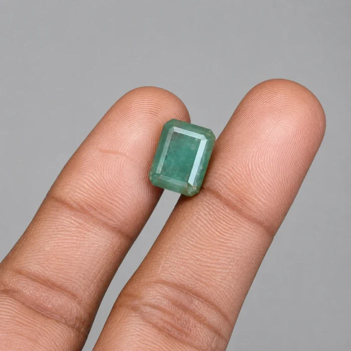 Natural Certified Green Emerald (Panna) – 5.65 ct (6.15 Ratti)