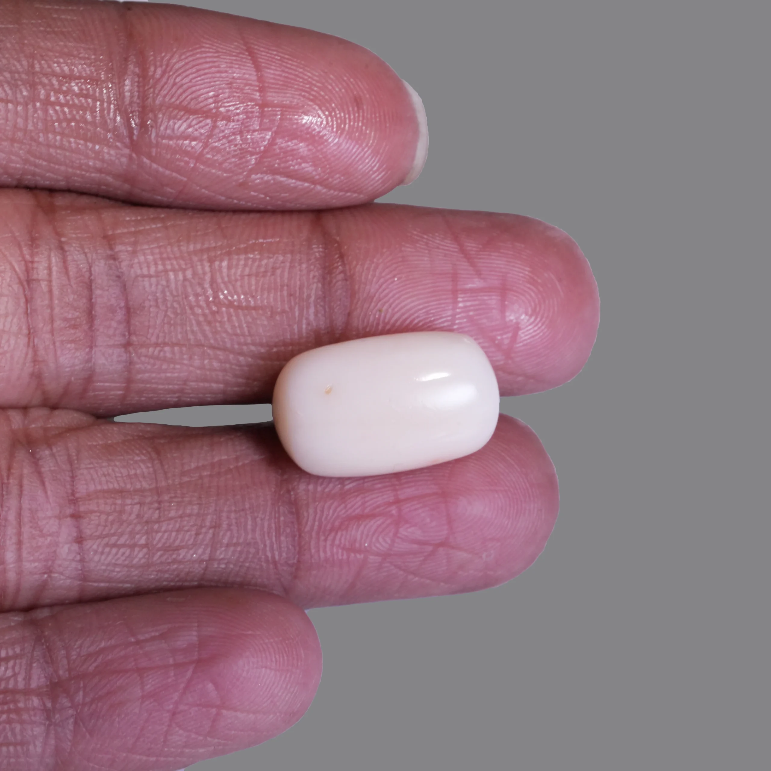 13.95 ct Natural White Coral with finger