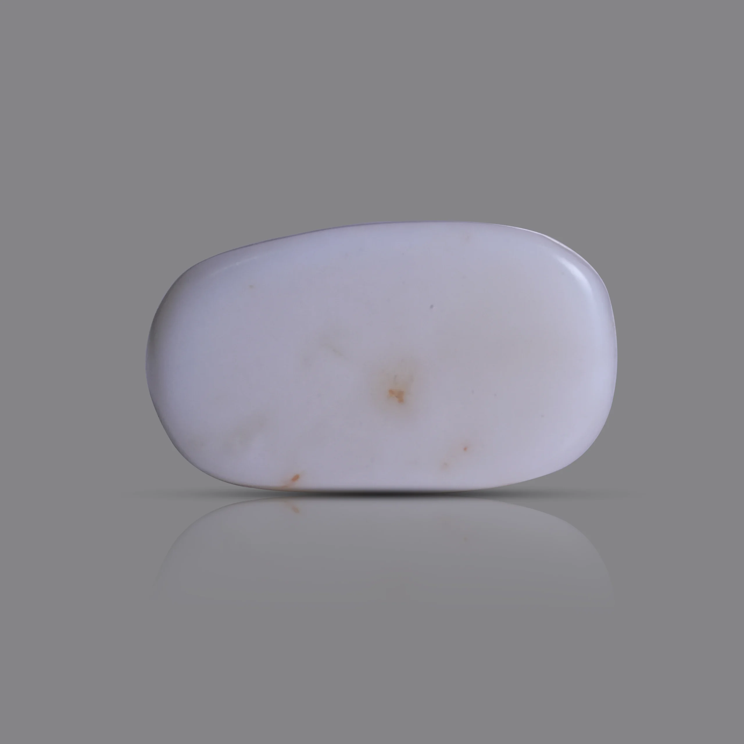 Natural White Coral gemstone 11.95 ct backside