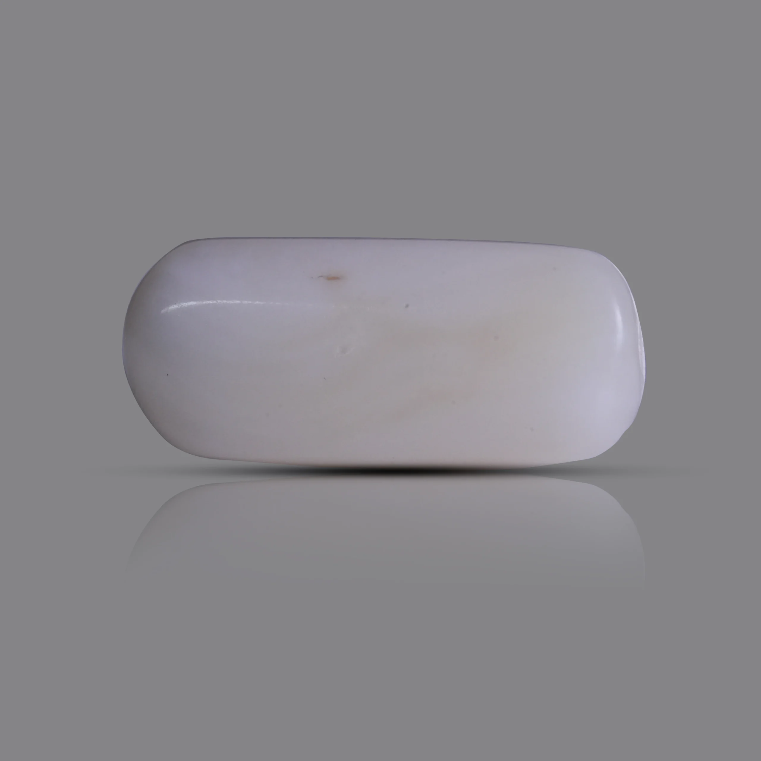 Natural White Coral gemstone 7.45 ct backside