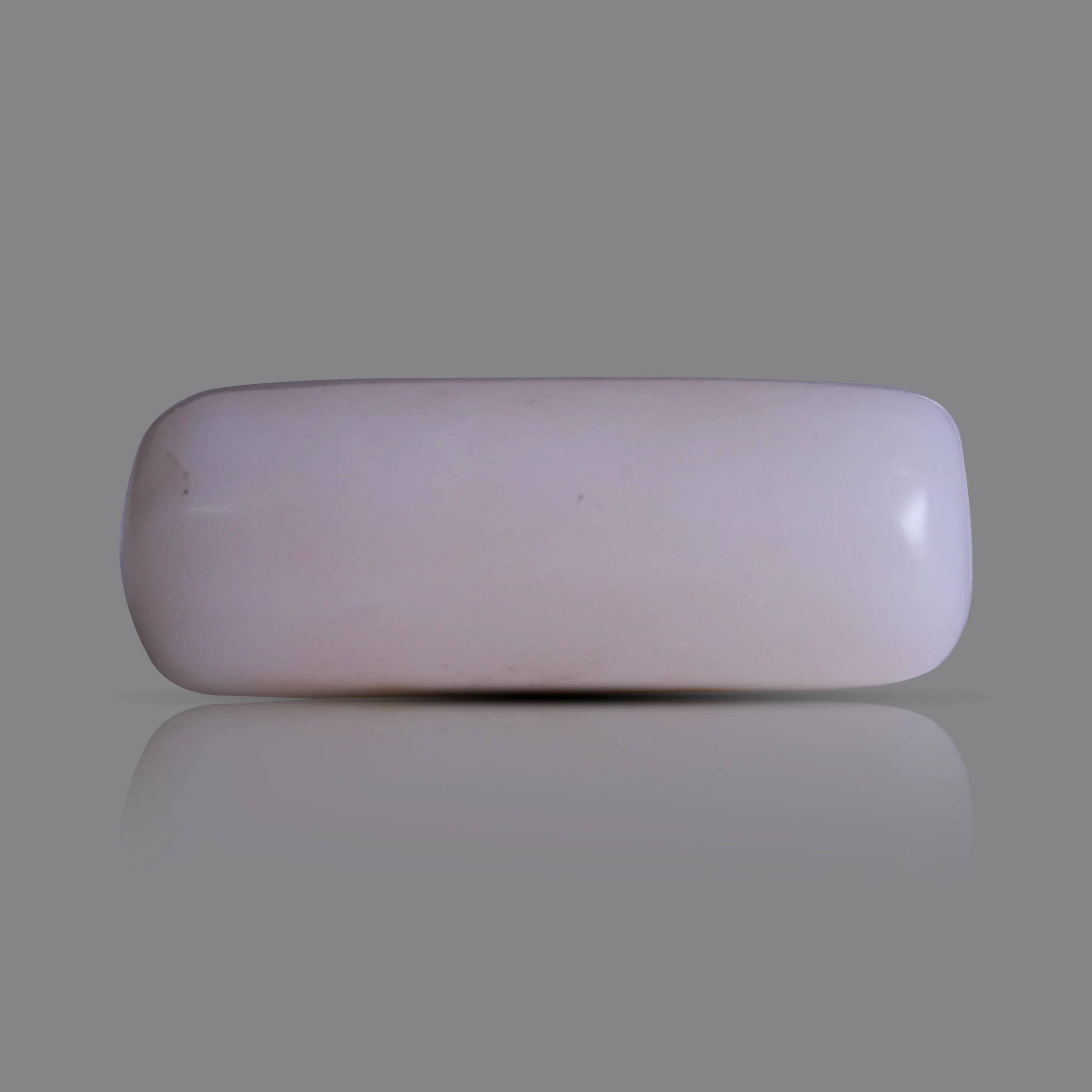 7.35 ct white coral stone